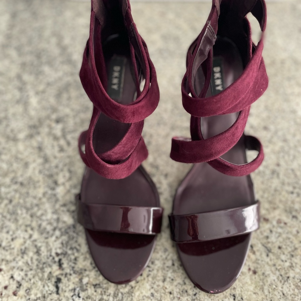 DKNY high heel back zipper